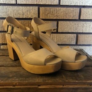 Kelsi dagger chunky heels